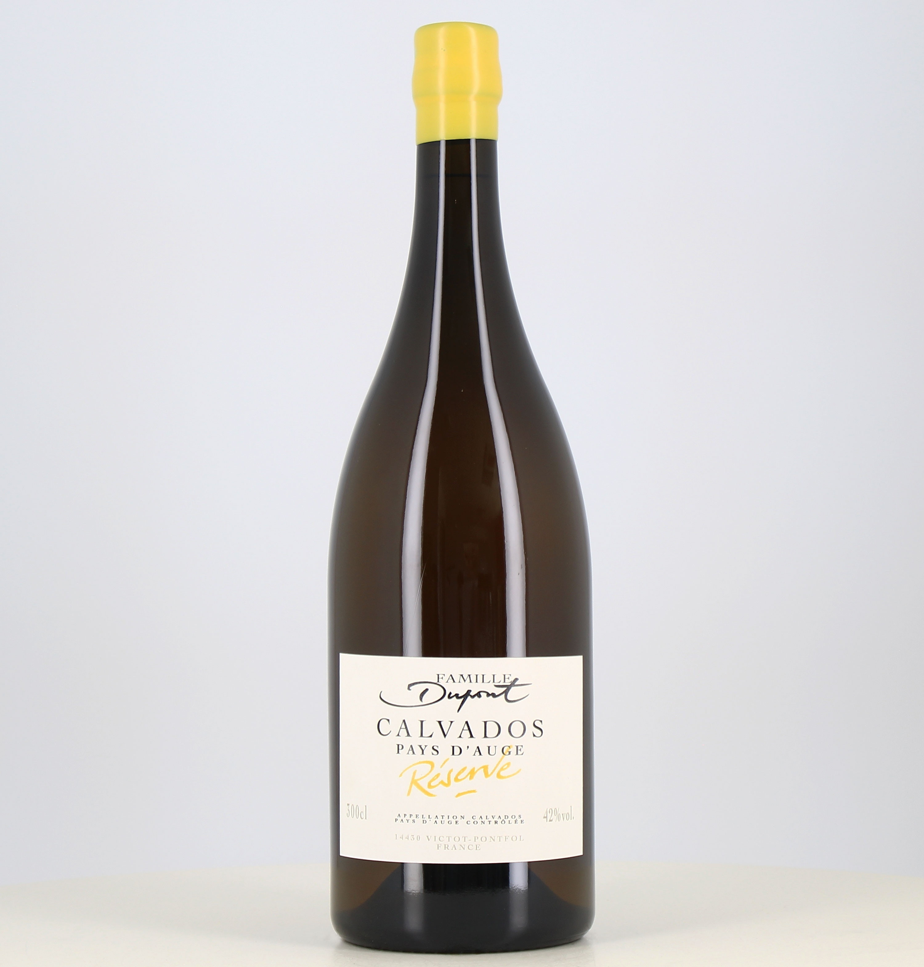 Jeroboam calvados Pays d'Auge Dupont reserve 42°This phrase refers to a large bottle (Jeroboam) of Calvados from the Pays d'Au 
