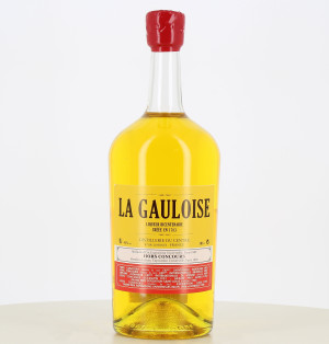 Jeroboam di liquore La Gauloise giallo da 3 litri.