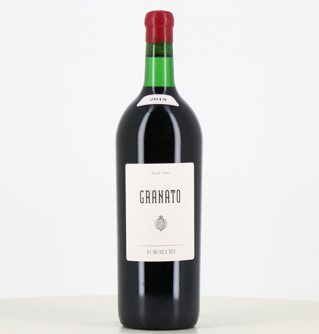 Magnum di vino rosso Granato Foradori 2018. 