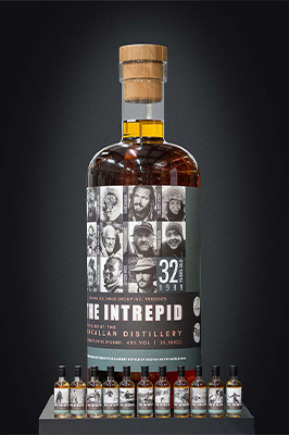 L'Intrepid, la plus grande bouteille de Whisky au monde